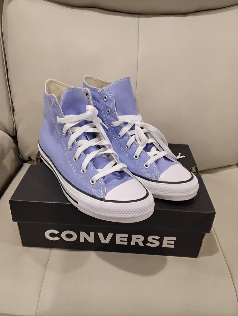 NWT Converse Very Peri 7 Hi-Top Sneakers